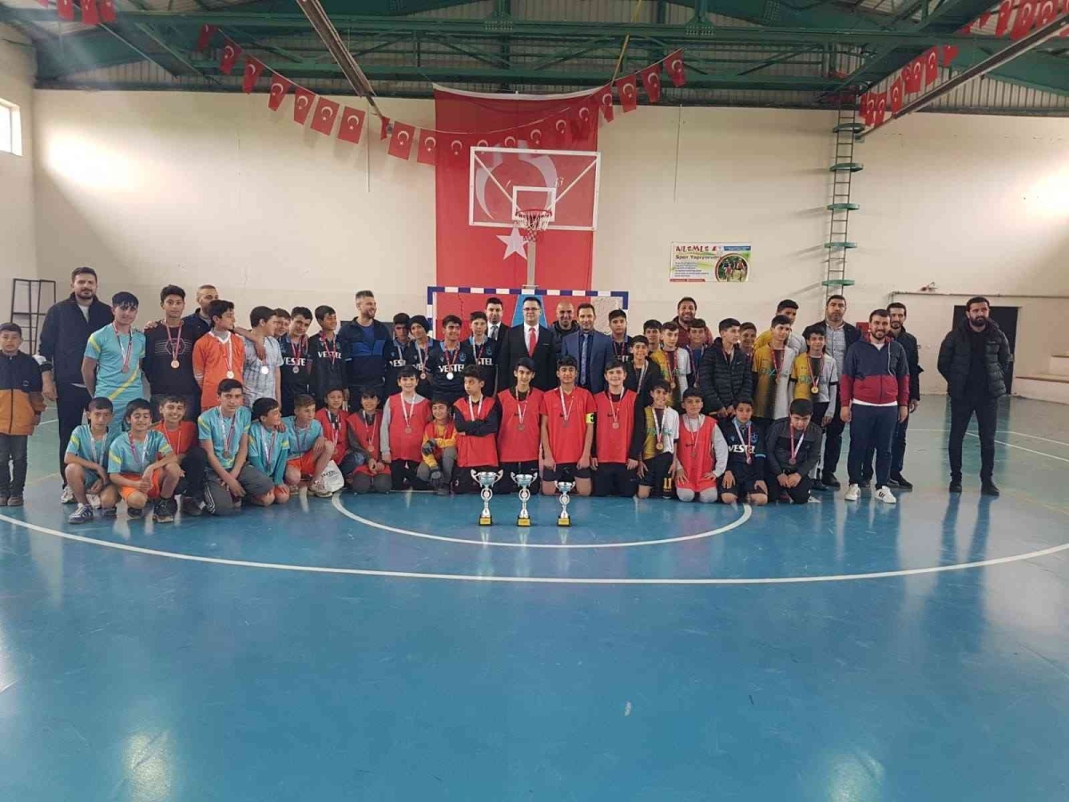 Çınar’da futsal heyecanı tamamlandı
