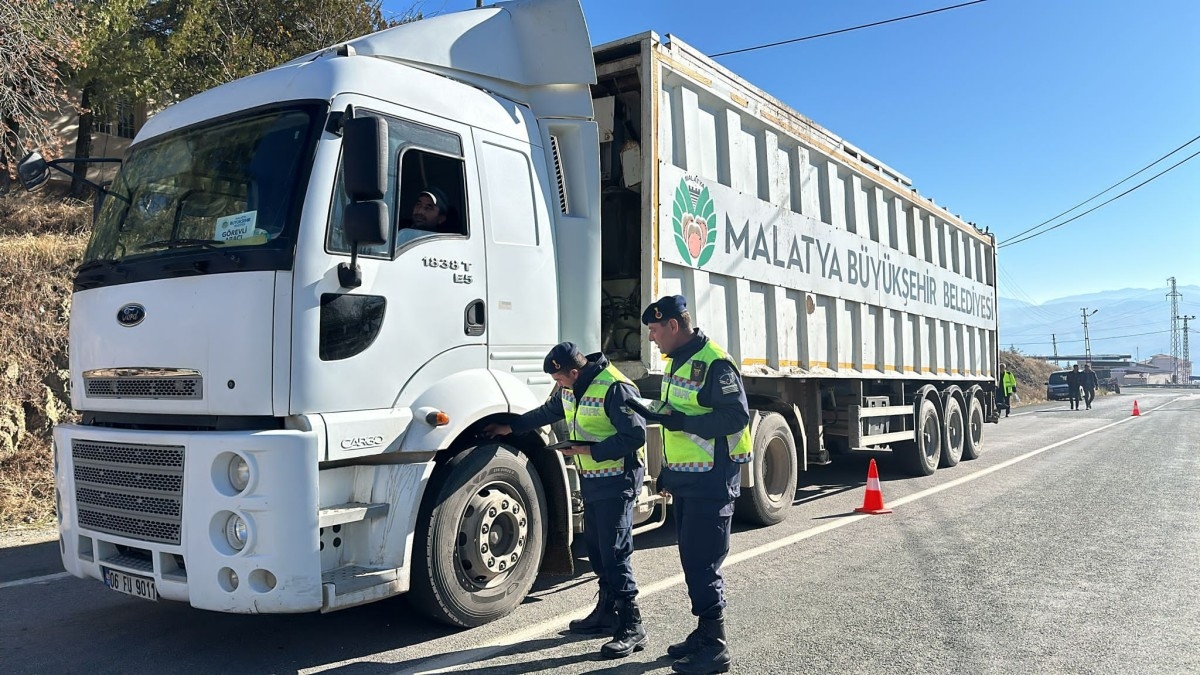 Malatya'da eş zamanlı kış lastiği denetimi