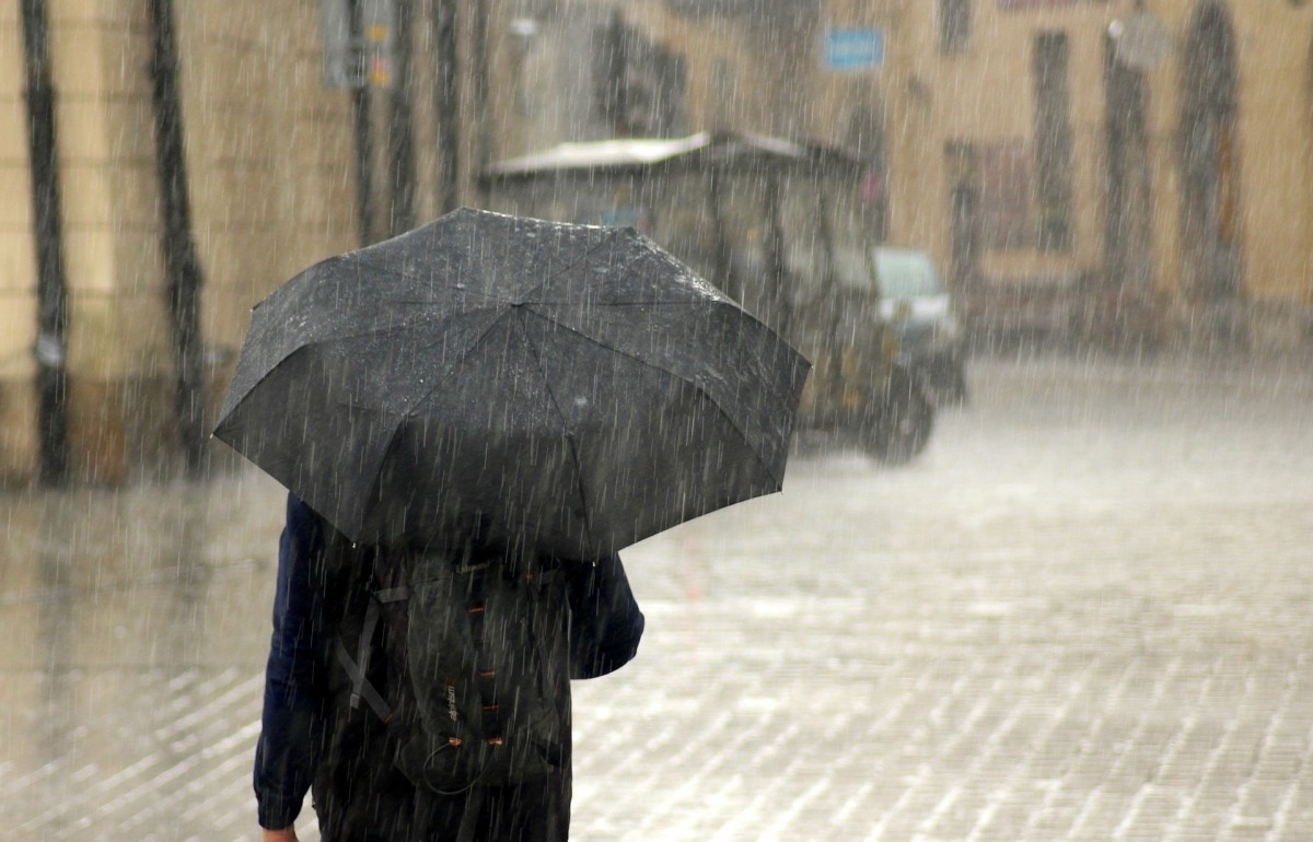 Meteorolojiden gökgürültülü sağanak yağış uyarısı