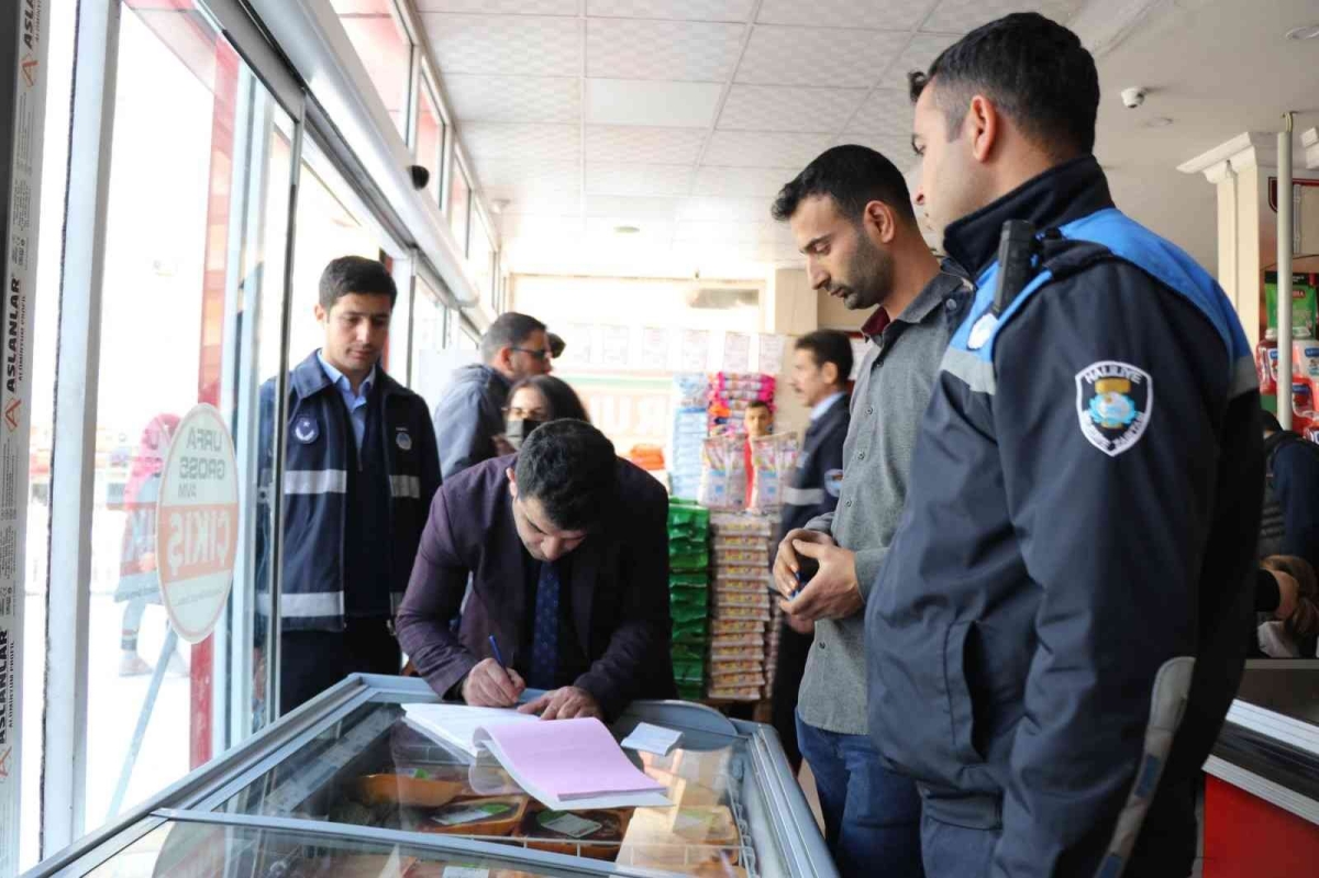 Yağ stokçularına karşı depolara baskın
