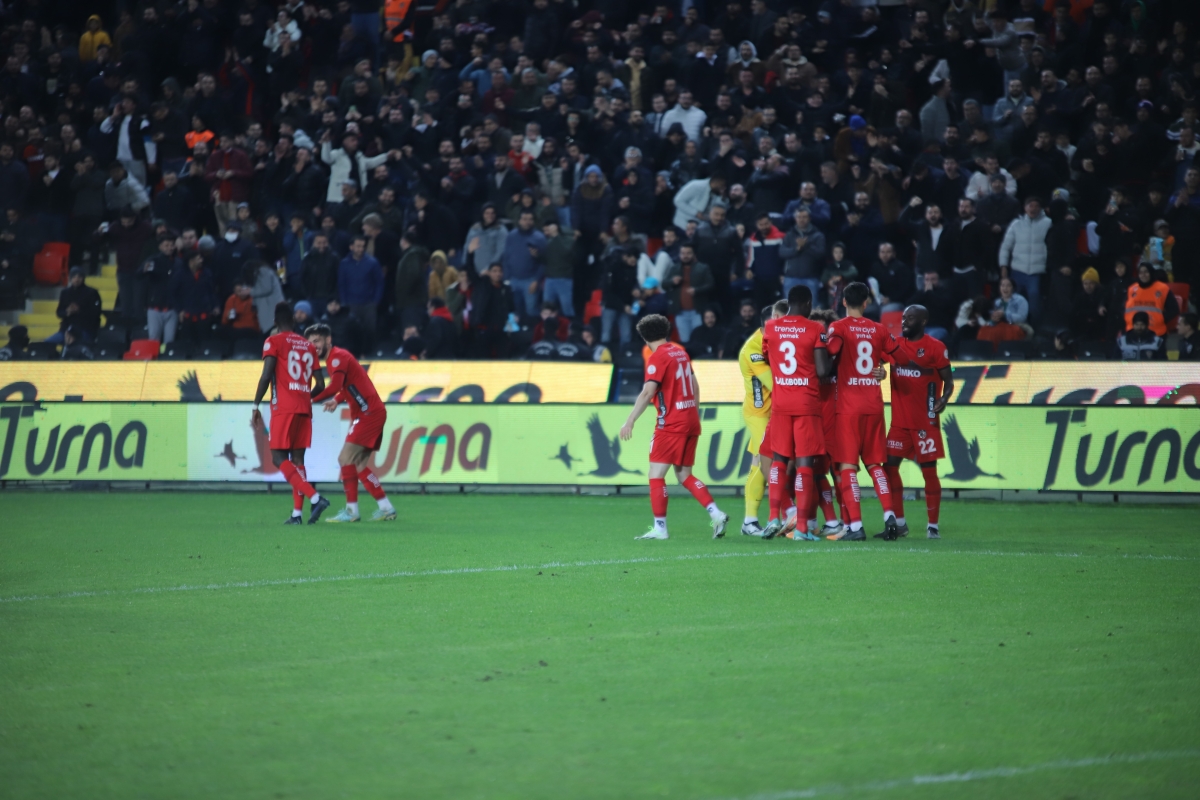 Trendyol Süper Lig: Gaziantep FK: 2 - Adana Demirspor: 2 (Maç Sonucu)