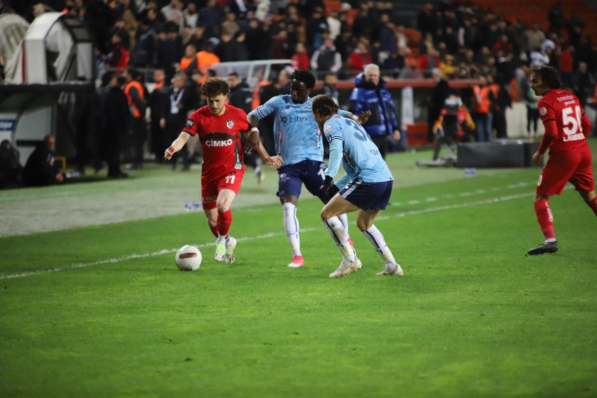 Trendyol Süper Lig: Gaziantep FK: 2 - Adana Demirspor: 2 (Maç Sonucu)