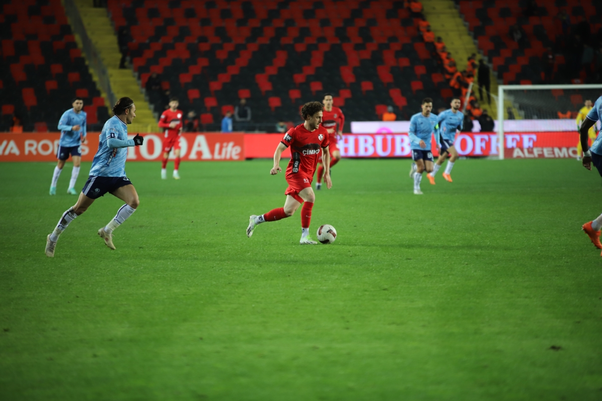 Trendyol Süper Lig: Gaziantep FK: 2 - Adana Demirspor: 2 (Maç Sonucu)