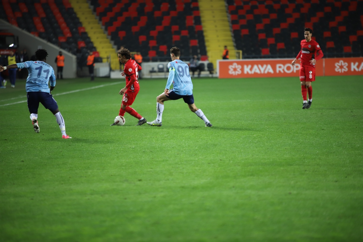 Trendyol Süper Lig: Gaziantep FK: 2 - Adana Demirspor: 2 (Maç Sonucu)