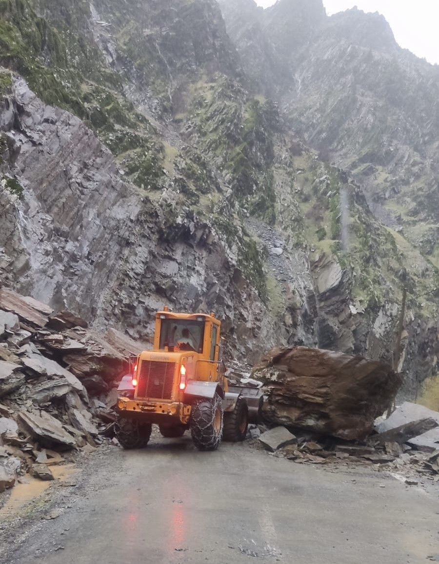 Şırnak-Beytüşşebap yolunda heyelan 