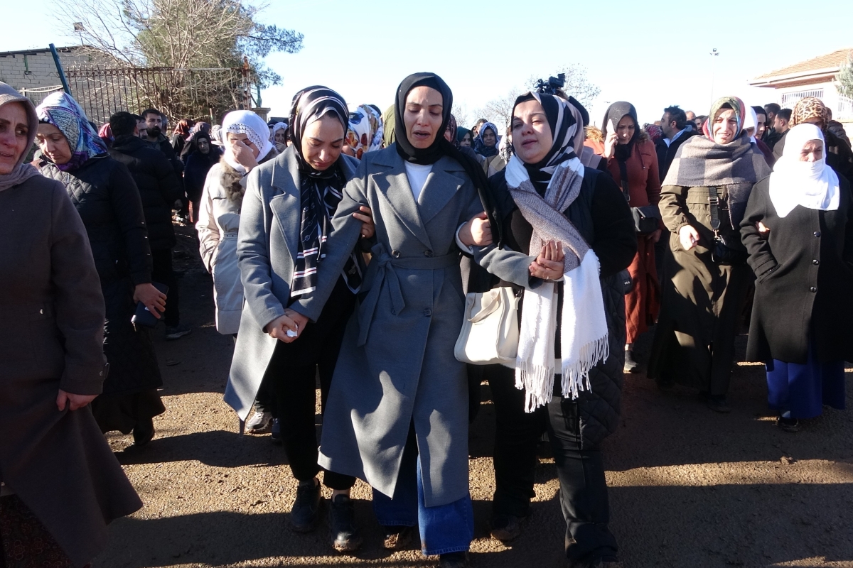 Kurşunların hedefi olan özel halk otobüsü şoförü hayatını kaybetti