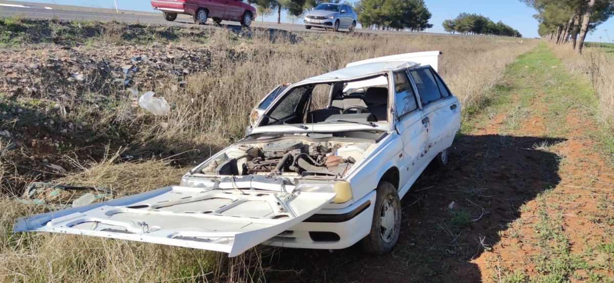 Şanlıurfa’da otomobil devrildi: 3 yaralı