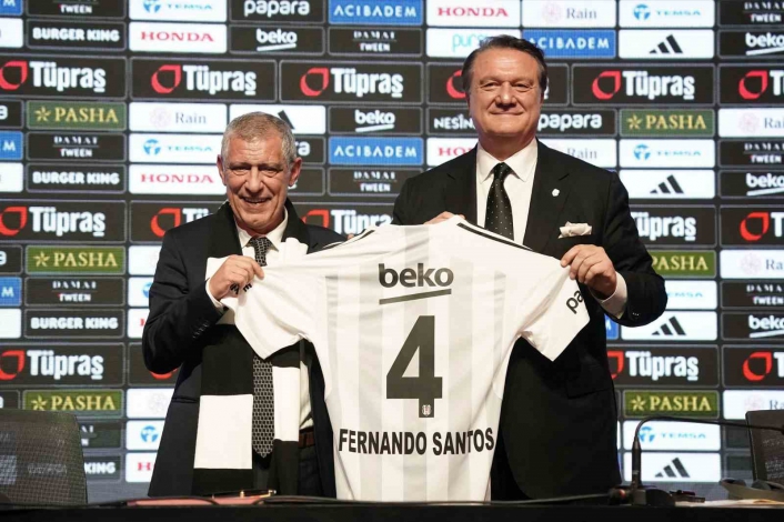 Beşiktaş´ta, Fernando Santos imzayı attı