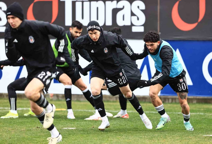 Beşiktaş, Trabzonspor maçı hazırlıklarını sürdürdü
