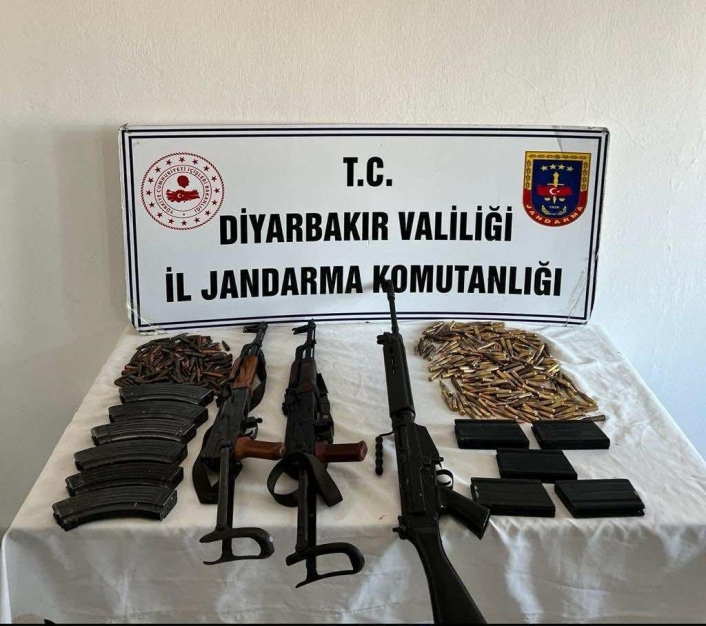 Jandarmadan ruhsatsız silah operasyonu: 2 tutuklama
