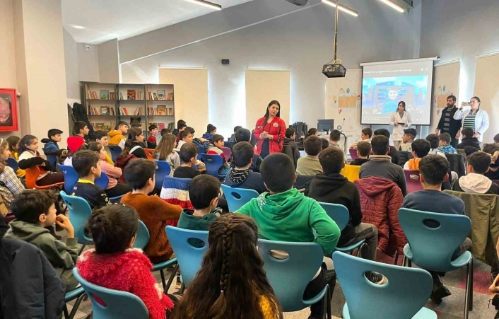 Diyarbakırda öğrencilere uzay bilimleri semineri