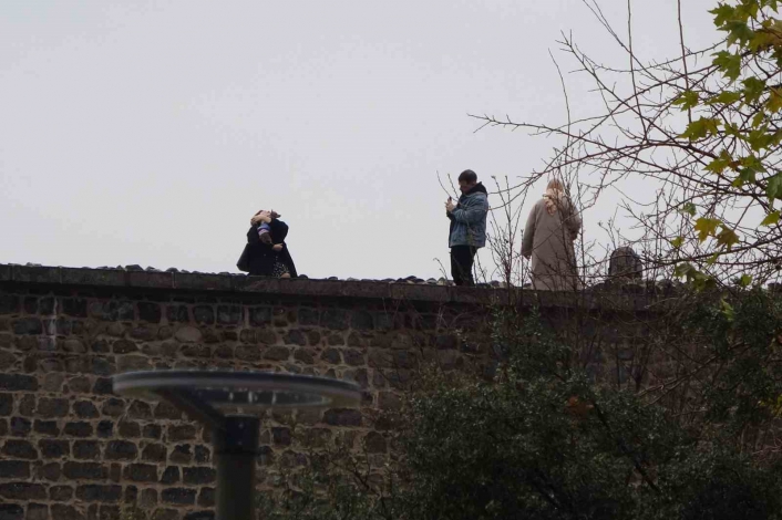 Diyarbakırın tarihi surlarında fotoğraf tehlikesi