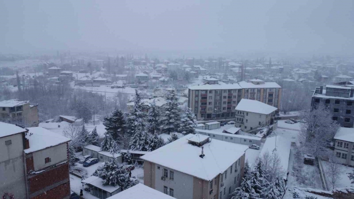 Doğanşehirde karla mücadele çalışmaları devam ediyor