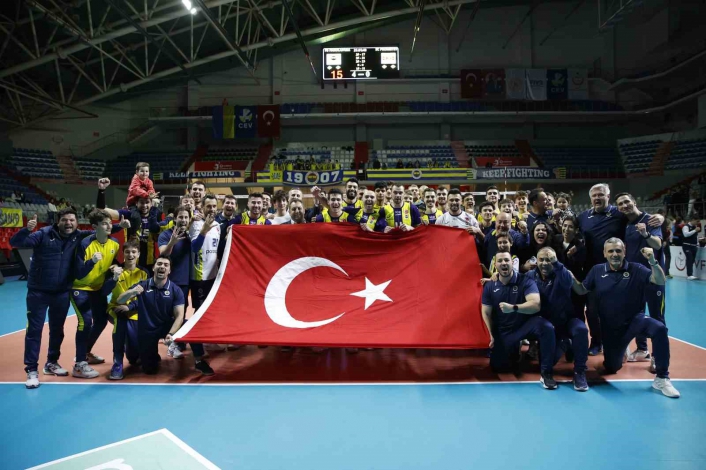 Fenerbahçe, CEV Cupta 4lü finallere yükseldi
