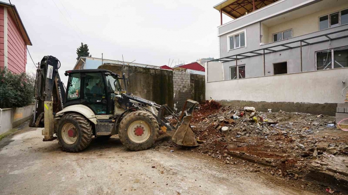 Kahramanmaraş´ta mahalleler İnşaat atıklarından temizleniyor