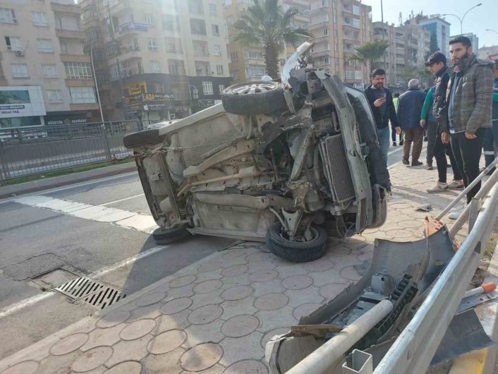 Şanlıurfa´da otomobil devrildi: 1 yaralı