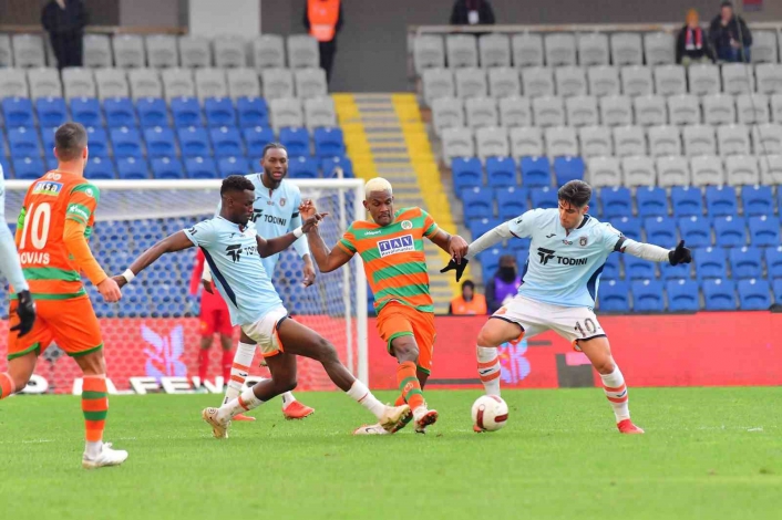 Trendyol Süper Lig: RAMS Başakşehir: 3 - Corendon Alanyaspor: 2 (Maç sonucu)
