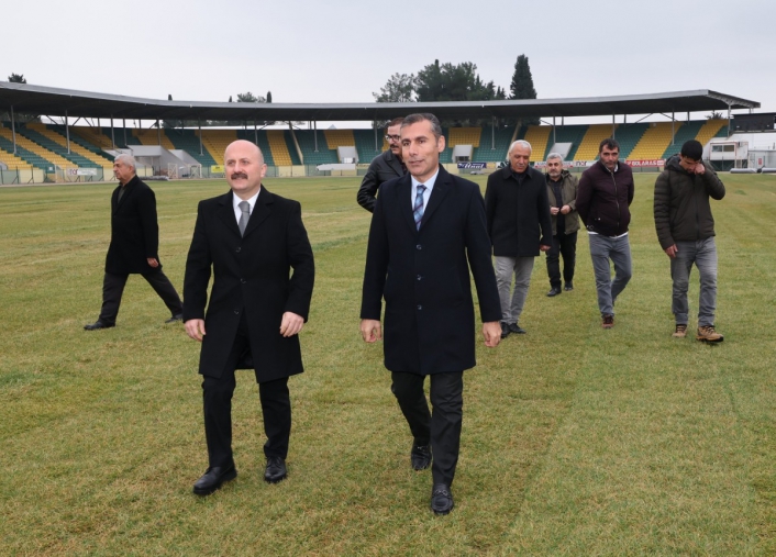 Vali Varol, Atatürk Stadyumunda incelemede bulundu 